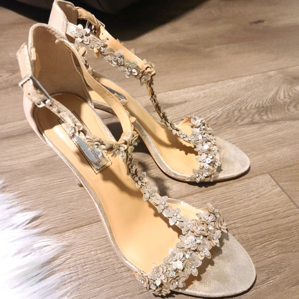 Golden heels party shoes size 8